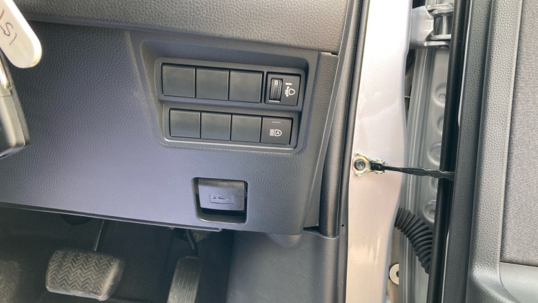 Toyota Yaris 1.5 Hybrid Icon 5dr CVT Hybrid Hatchback